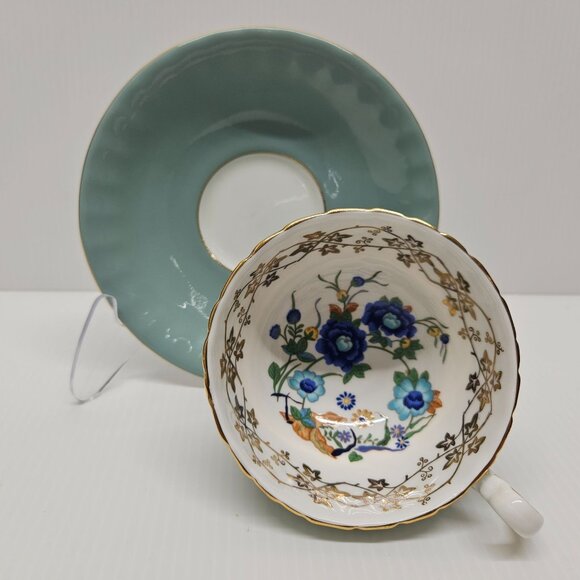 Aynsley England Marlina on Sage Green Oban Shaped Teacup and Saucer - Picture 1 of 5